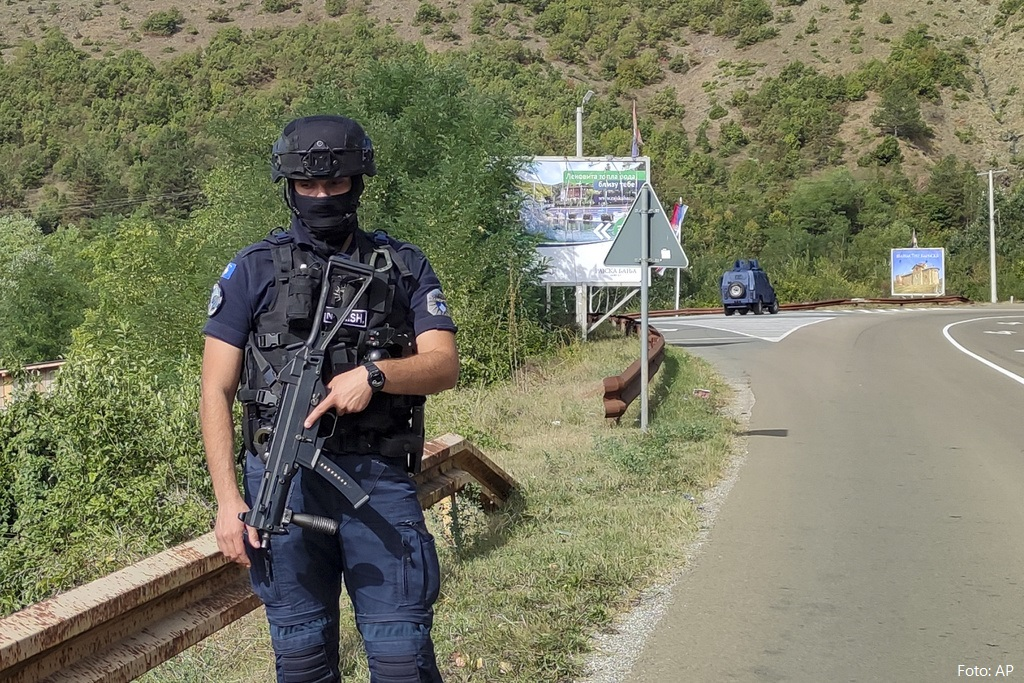 Të shtëna me armë zjarri në Mitrovicë, raportohet për të plagosur