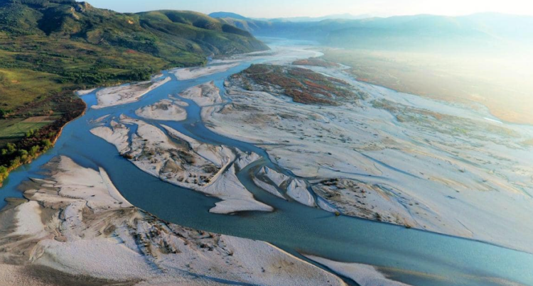 Lumi Vjosa shkruhet greqisht në hartën e “Google Maps