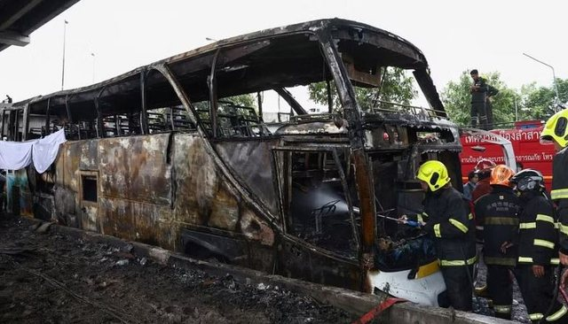 ‘Shkrumbohet’ autobusi i shkollës, dyshohet për 25 viktima