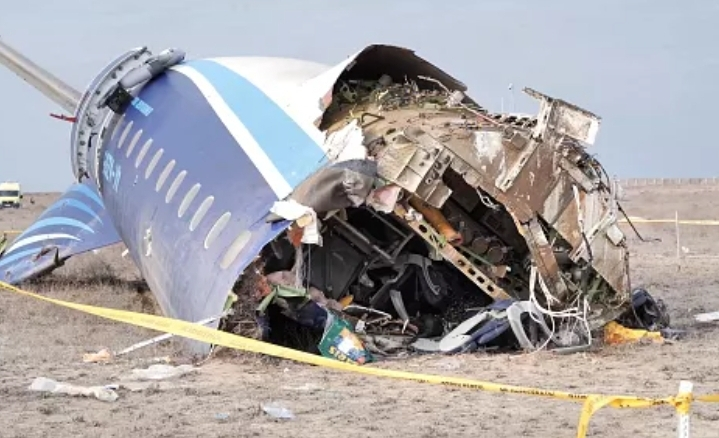 Hetimi: Një raketë ruse shkaktoi rrëzimin e Azerbajxhanit Airlines