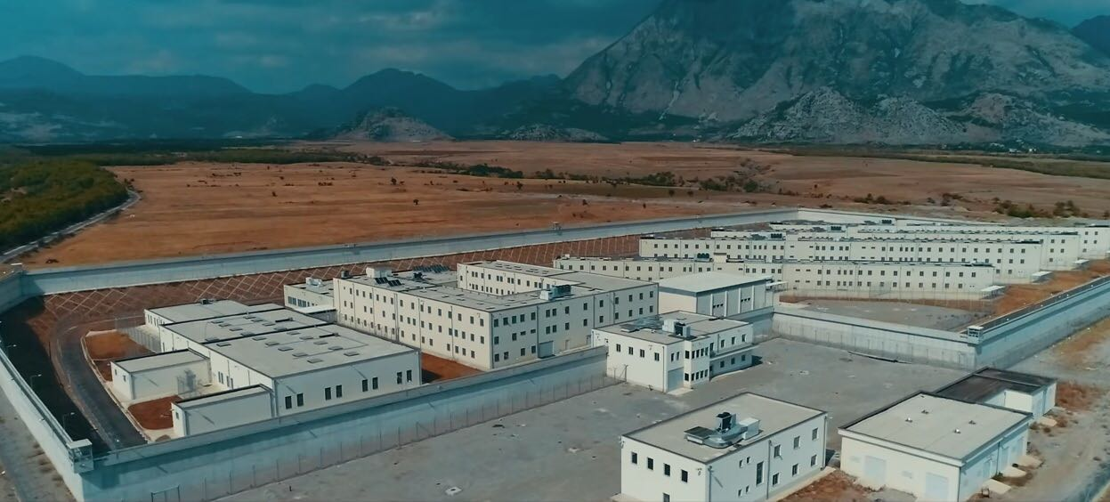Rrahën për vdekje të burgosurin në Burgun e Reçit, prokuroria merr të pandehur 6 gardianë!